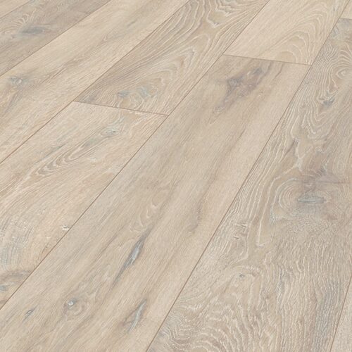 5543 Colorado Oak Angled Shot