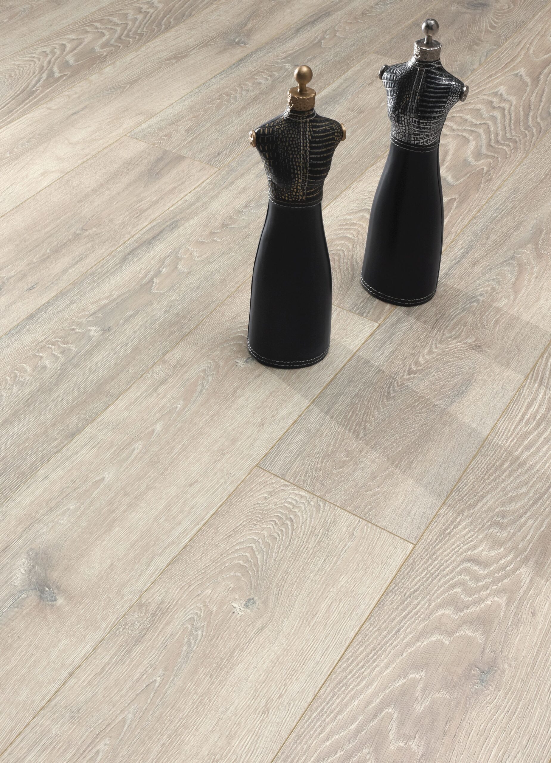 5543-Colorado-Oak-Lifestyle-2-scaled 5543 Colorado Oak Lifestyle 2 Scaled