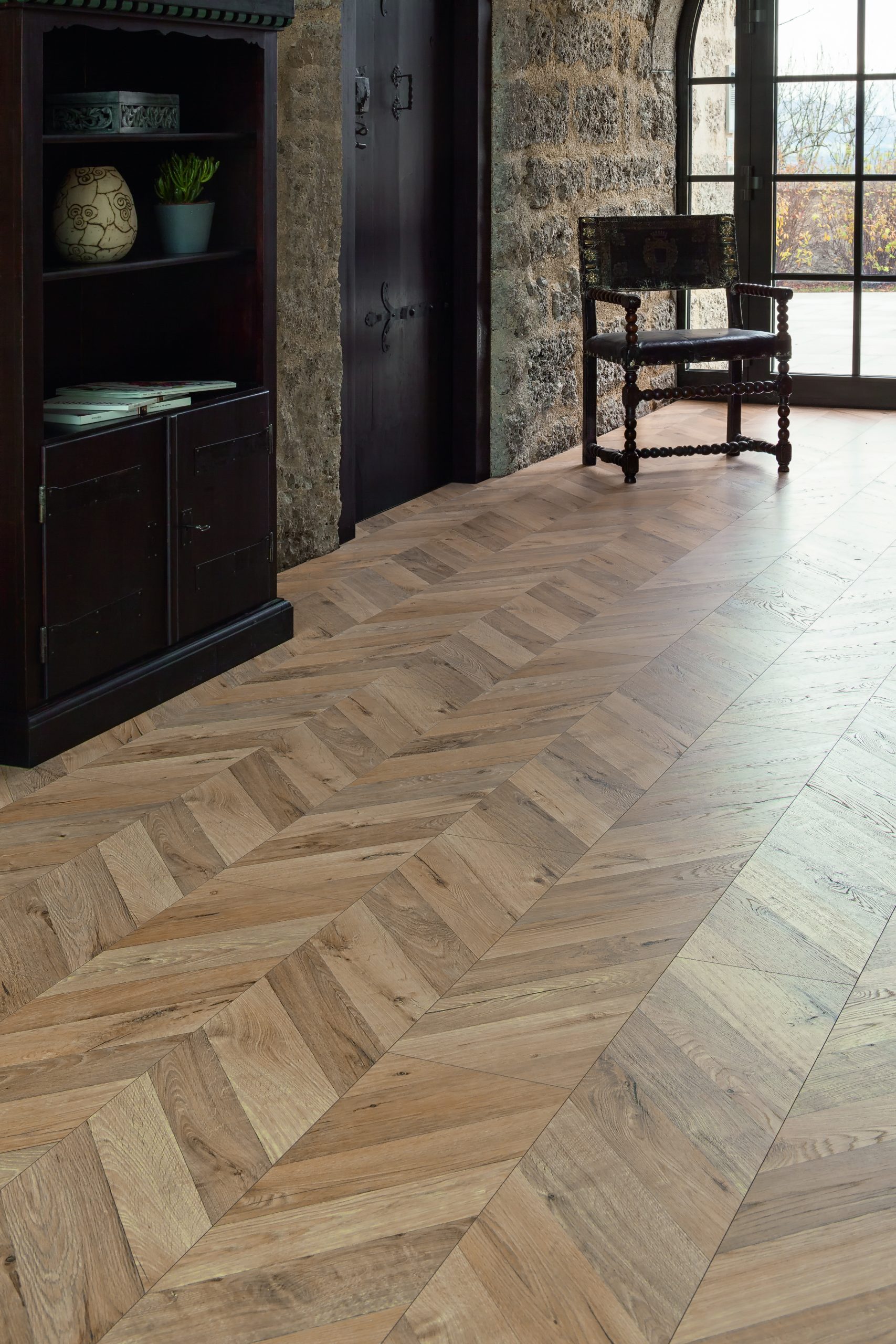 Kaindl FISHbone Oak Fortress Rochesta 8mm Laminate Flooring Image 2 Kaindl FISHbone Oak Fortress Rochesta 8mm Laminate Flooring product image 2